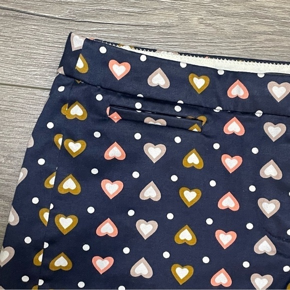 J Crew Women's Dark Navy Blue Heart Print 3" Chino Shorts Size 0. - Picture 4 of 8